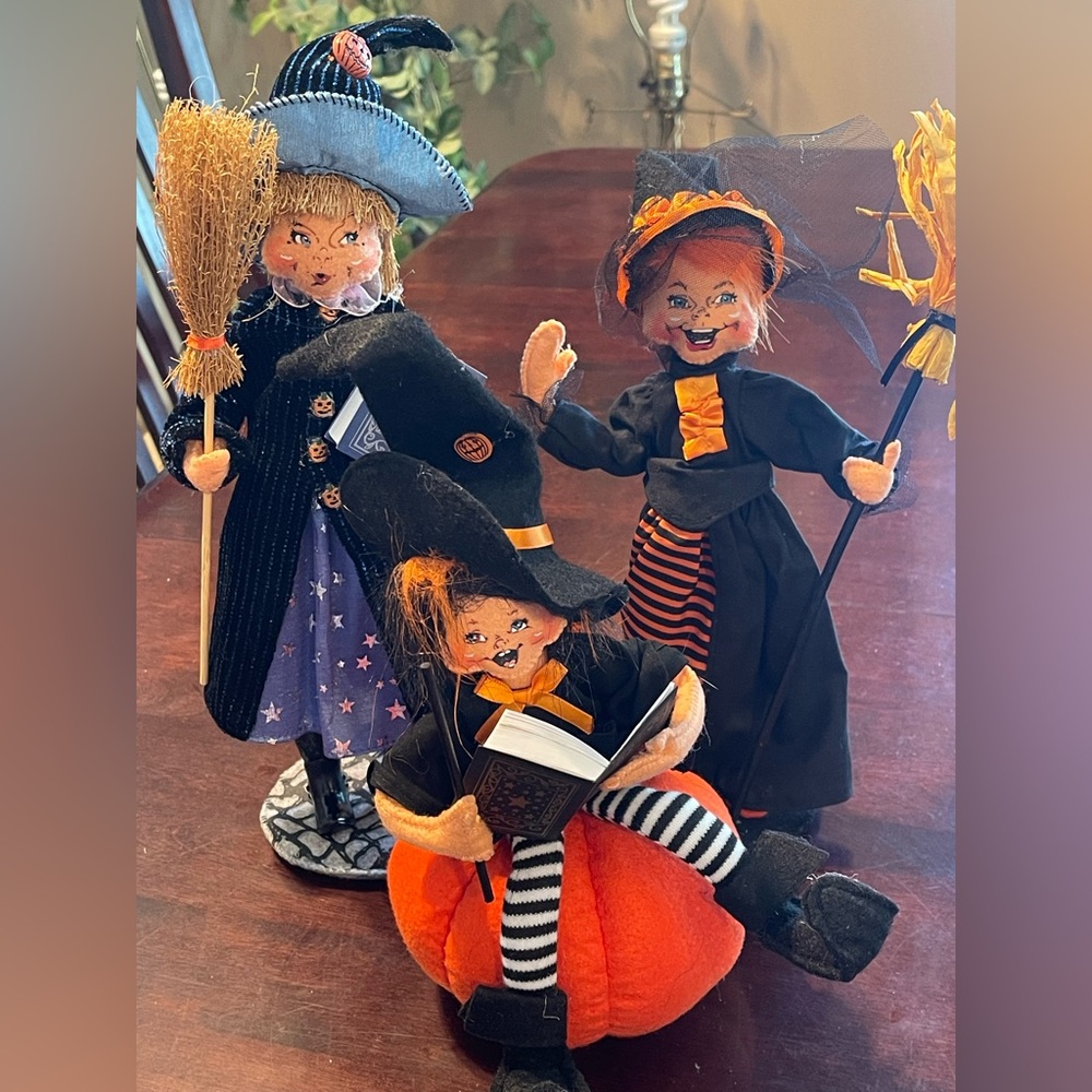 Lot Annalee Bewilda Good Witch 10" Halloween Doll Broom & Book Kid On Pumpkin